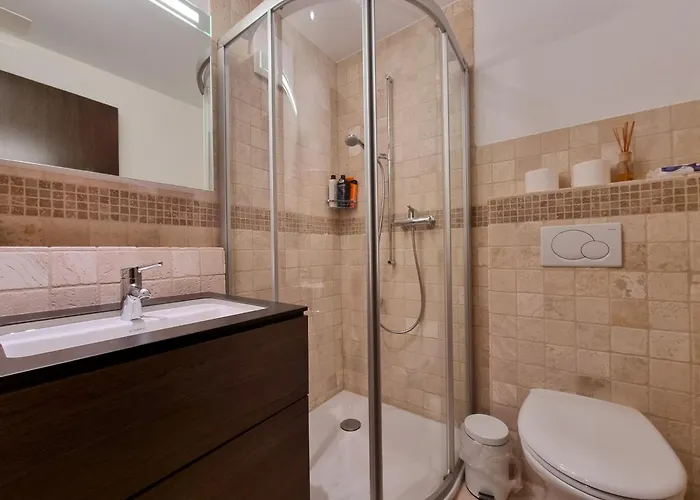 Mountain Village サース フェー