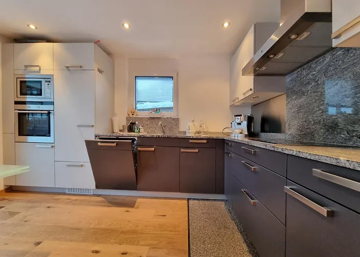 Mountain Village アパート